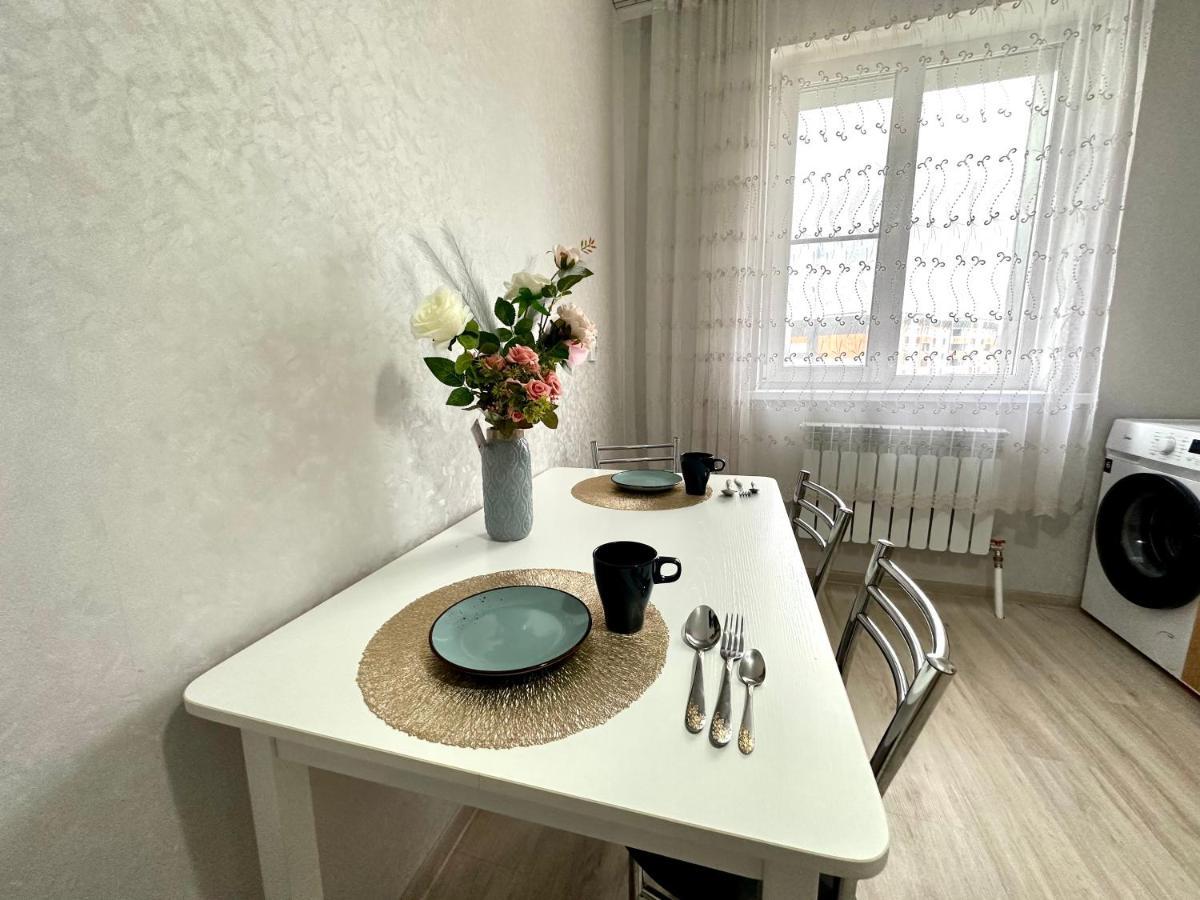 1 Комнатная Драмтеатр 1Bedroom Apartment Ustʼ-Kamenogorsk Exteriér fotografie