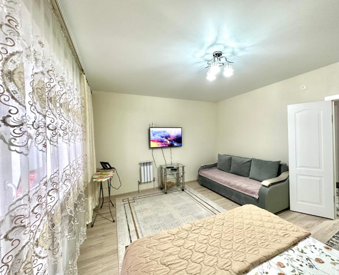 1 Комнатная Драмтеатр 1Bedroom Apartment Ustʼ-Kamenogorsk Exteriér fotografie